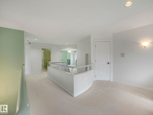 316 Burton Road, Edmonton, AB - Indoor Photo Showing Other Room