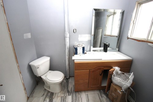 10228 104 Street, Westlock, AB - Indoor Photo Showing Bathroom