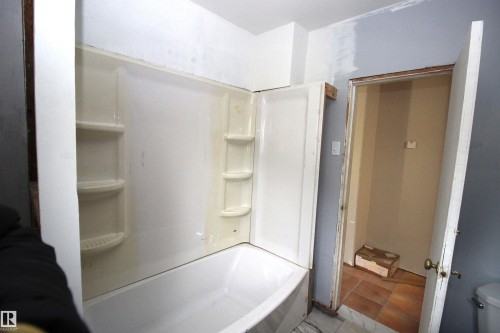 10228 104 Street, Westlock, AB - Indoor Photo Showing Bathroom