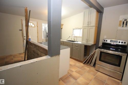 10228 104 Street, Westlock, AB - Indoor Photo Showing Kitchen