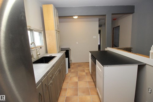 10228 104 Street, Westlock, AB - Indoor Photo Showing Kitchen