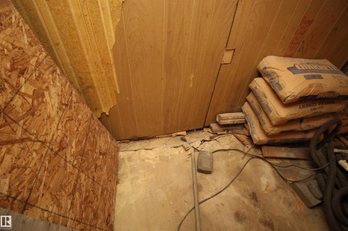 10228 104 Street, Westlock, AB - Indoor