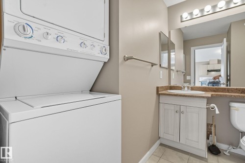 417 240 Spruce Ridge Road, Spruce Grove, AB - Indoor Photo Showing Laundry Room