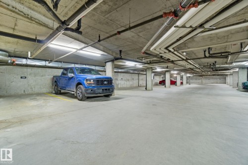 417 240 Spruce Ridge Road, Spruce Grove, AB - Indoor Photo Showing Garage