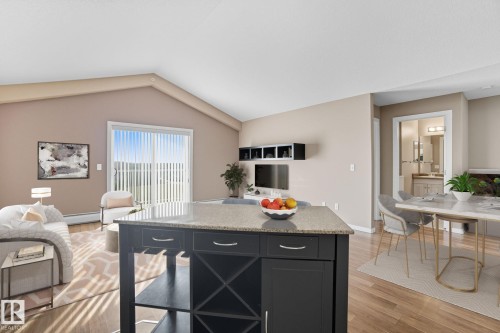 417 240 Spruce Ridge Road, Spruce Grove, AB - Indoor Photo Showing Dining Room