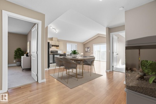 417 240 Spruce Ridge Road, Spruce Grove, AB - Indoor Photo Showing Dining Room