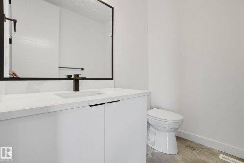 2006 Genesis Lane, Stony Plain, AB - Indoor Photo Showing Bathroom
