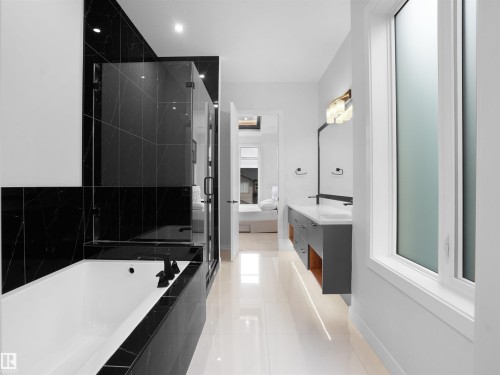 6724 Crawford Way, Edmonton, AB - Indoor