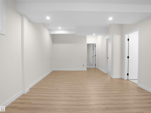 6724 Crawford Way, Edmonton, AB - Indoor Photo Showing Other Room