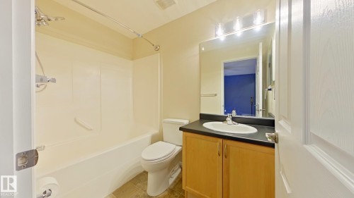 1148 Barnes Way, Edmonton, AB - Indoor Photo Showing Bathroom