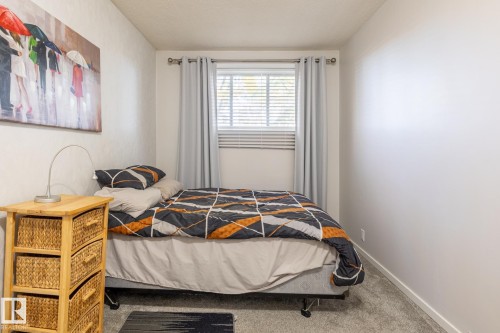 13126 64 Street, Edmonton, AB - Indoor Photo Showing Bedroom