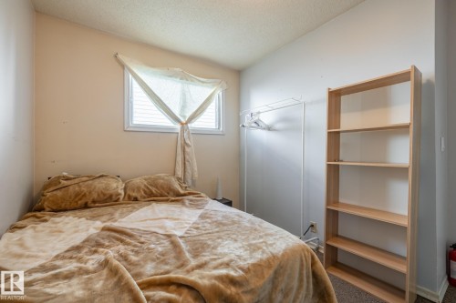 13126 64 Street, Edmonton, AB - Indoor Photo Showing Bedroom
