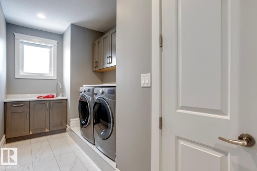 4311 Westcliff Landing Landing, Edmonton, AB - Indoor Photo Showing Laundry Room