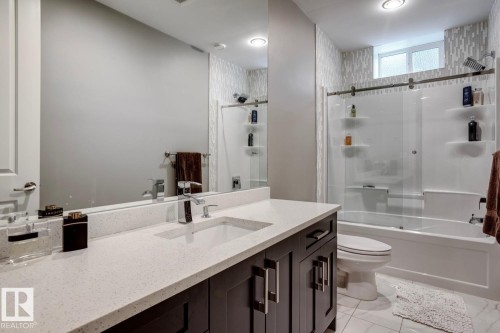 4311 Westcliff Landing Landing, Edmonton, AB - Indoor Photo Showing Bathroom