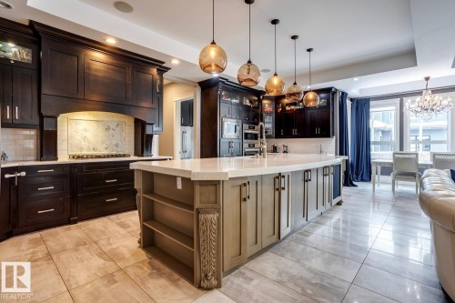 4311 Westcliff Landing Landing, Edmonton, AB - Indoor Photo Showing Kitchen With Upgraded Kitchen