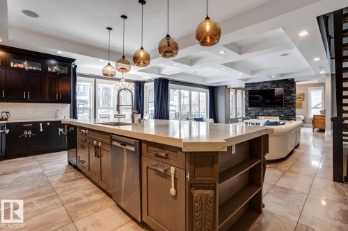 4311 Westcliff Landing Landing, Edmonton, AB - Indoor Photo Showing Kitchen With Upgraded Kitchen