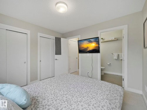 124 2560 Pegasus Boulevard, Edmonton, AB - Indoor Photo Showing Bedroom