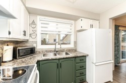 10944 Beaumaris Road NW  Edmonton, AB T5X 1Z6