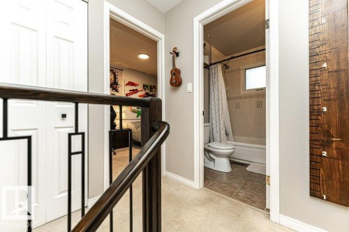 10944 Beaumaris Road Nw, Edmonton, AB - Indoor