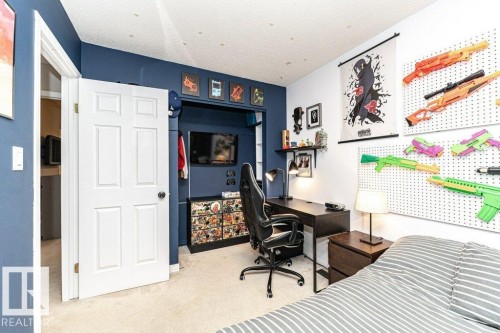 10944 Beaumaris Road Nw, Edmonton, AB - Indoor