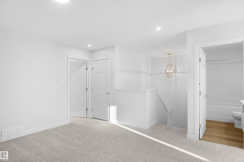 907 16 Avenue, Edmonton, AB - Indoor