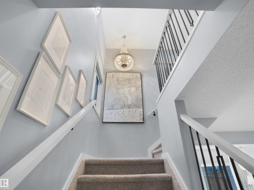 207 41 Avenue, Edmonton, AB - Indoor Photo Showing Other Room