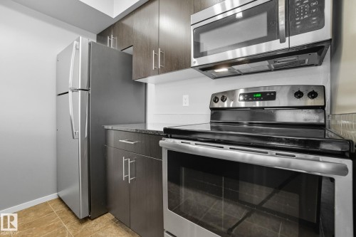 125 3315 James Mowatt Trail, Edmonton, AB - Indoor Photo Showing Kitchen