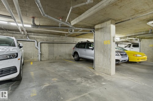 125 3315 James Mowatt Trail, Edmonton, AB - Indoor Photo Showing Garage