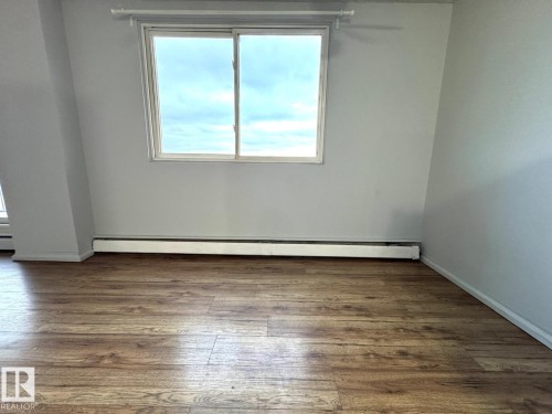402 9028 Jasper Avenue, Edmonton, AB - Indoor Photo Showing Other Room