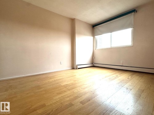 402 9028 Jasper Avenue, Edmonton, AB - Indoor Photo Showing Other Room