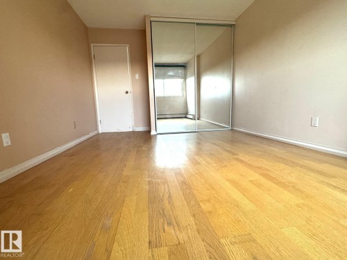 402 9028 Jasper Avenue, Edmonton, AB - Indoor Photo Showing Other Room