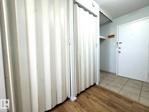 402 9028 Jasper Avenue, Edmonton, AB - Indoor Photo Showing Other Room