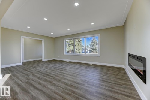 12904 95A Street, Edmonton, AB - Indoor Photo Showing Other Room