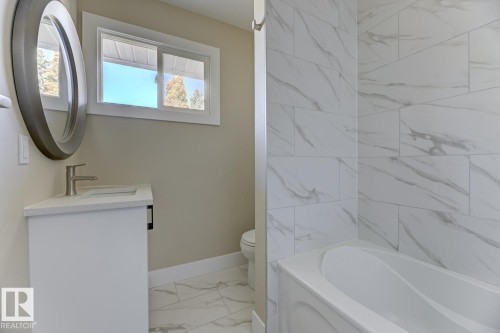 12904 95A Street, Edmonton, AB - Indoor Photo Showing Bathroom