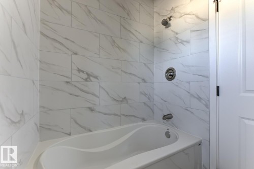 12904 95A Street, Edmonton, AB - Indoor Photo Showing Bathroom