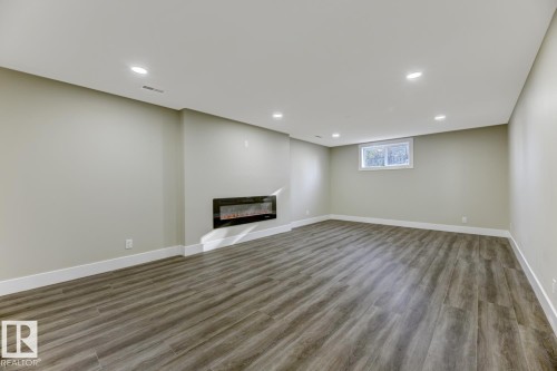 12904 95A Street, Edmonton, AB - Indoor