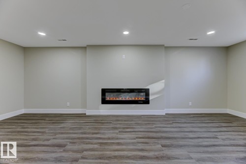 12904 95A Street, Edmonton, AB - Indoor