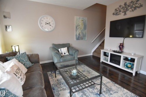 45 3710 Allan Drive, Edmonton, AB - Indoor Photo Showing Living Room