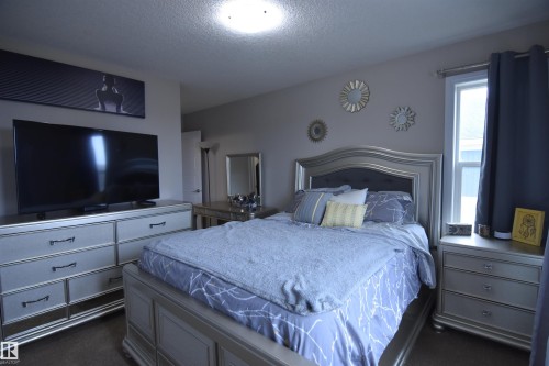 45 3710 Allan Drive, Edmonton, AB - Indoor Photo Showing Bedroom