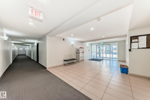 101 9519 160 Avenue, Edmonton, AB - Indoor Photo Showing Other Room