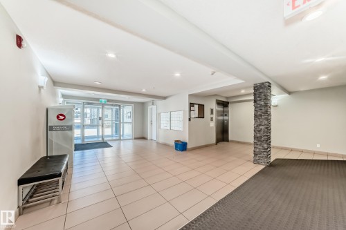 101 9519 160 Avenue, Edmonton, AB - Indoor Photo Showing Other Room
