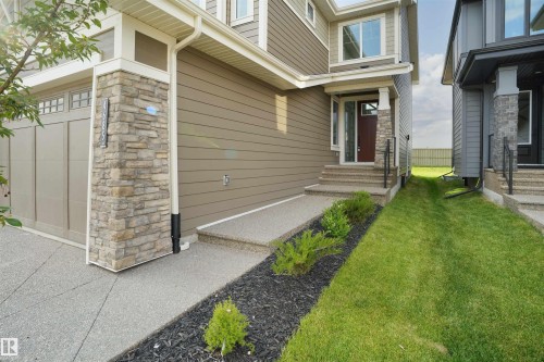 4685 Chegwin Wynd, Edmonton, AB - Outdoor