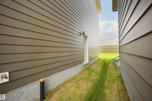 4685 Chegwin Wynd, Edmonton, AB - Outdoor With Exterior