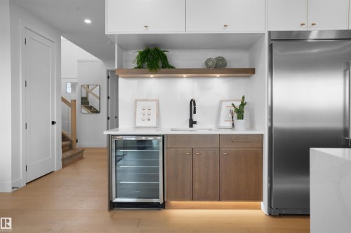 4685 Chegwin Wynd, Edmonton, AB - Indoor