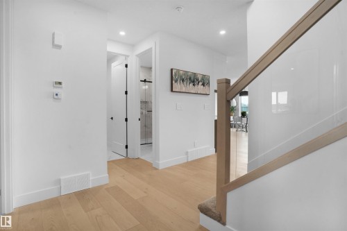 4685 Chegwin Wynd, Edmonton, AB - Indoor Photo Showing Other Room