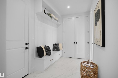 4685 Chegwin Wynd, Edmonton, AB - Indoor Photo Showing Other Room