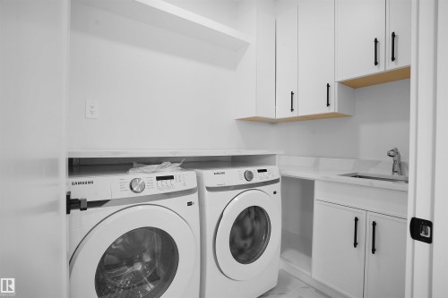4685 Chegwin Wynd, Edmonton, AB - Indoor Photo Showing Laundry Room