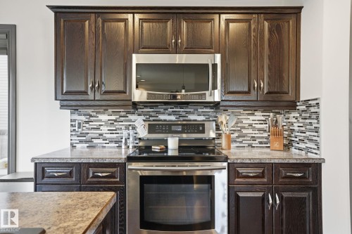 47 Hilldowns Drive, Spruce Grove, AB - Indoor Photo Showing Kitchen