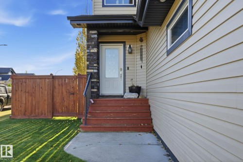 47 Hilldowns Drive, Spruce Grove, AB - Outdoor With Exterior
