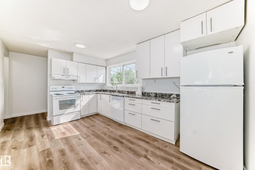 13319 85 Street, Edmonton, AB - Indoor Photo Showing Kitchen